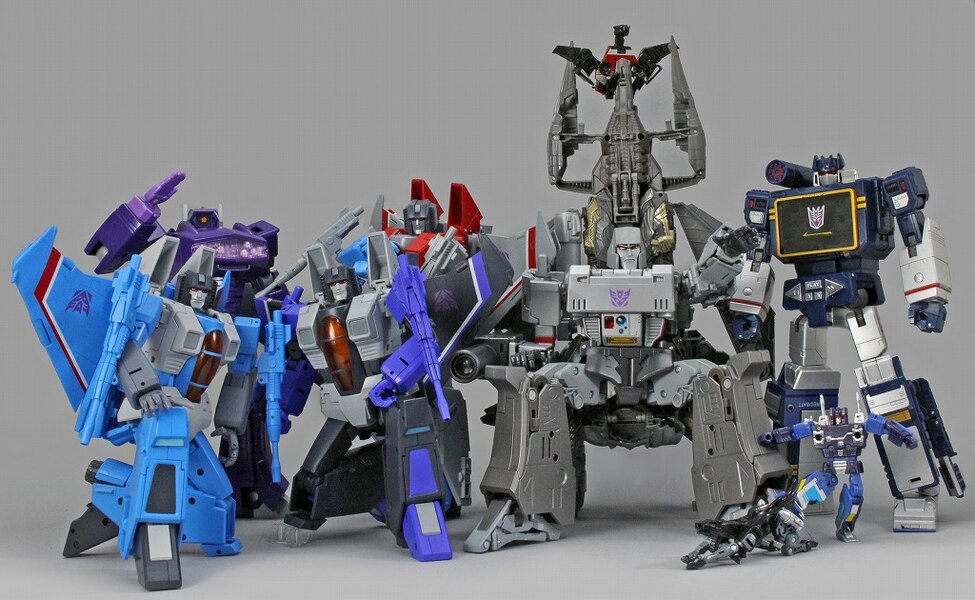 Transformers Masterpiece MP 52+SW Skywarp In Hand Image  (5 of 7)